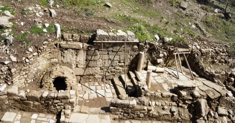 Tarixi kəşf: 2000 illik Teatr küçəsi tapıldı