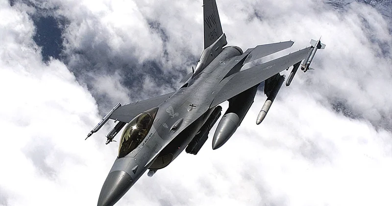 Türkiyə “F 16” qırıcılarını Qara dənizə qaldırdı KONKRET