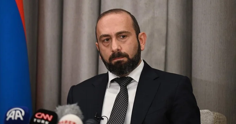 Mirzoyan Ermənistanın yeni xarici siyasət xəritəsini səfirlərə təqdim edib