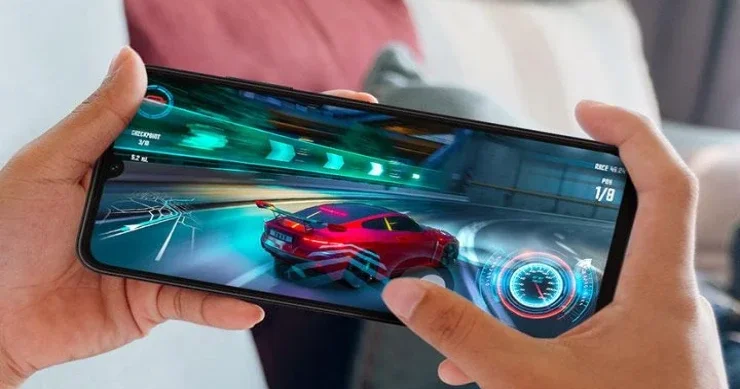 Samsung un yeni telefonu: 6 il yeniləmə alacaq ən ucuz model
