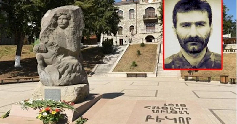 Elə şüvən salırlar ki, sanki Şvıdkoy gəlib Aşot Bekoru da müdafiə edəcək
