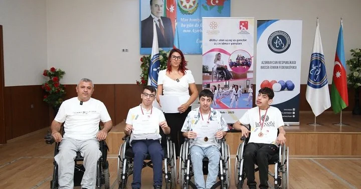 Əlilliyi olan uşaq və gənclər arasında Boccia yarışı keçirildi FOTOLAR