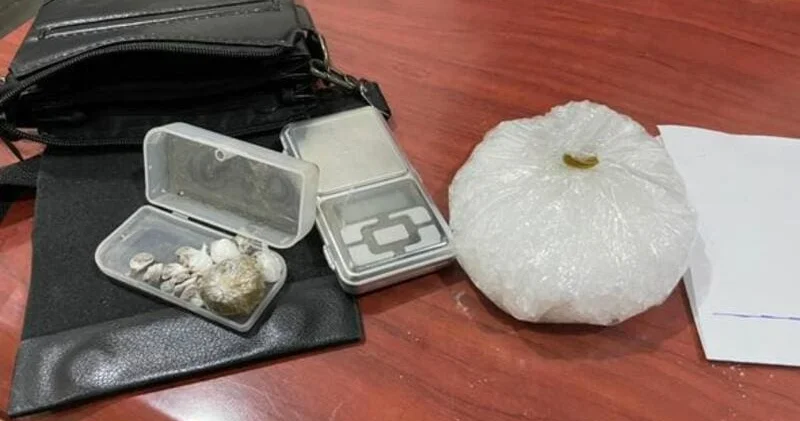 Bakıda məhkumla görüşə gələn şəxsdə narkotik və psixotrop maddələr aşkarlandı