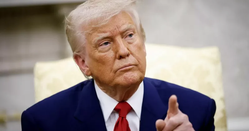 Трамп пригрозил отозвать лицензии у крупнейших телеканалов