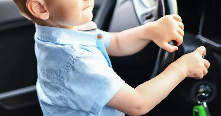 Какая ответственность грозит за передачу автомобиля несовершеннолетнему в Азербайджане?
