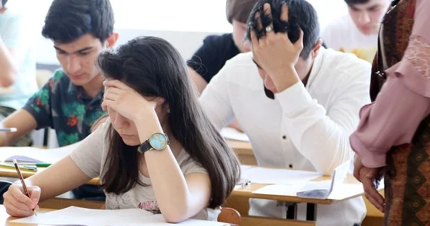 Bu il abituriyentlər hansı ixtisasları seçdi? Ekspert açıqladı