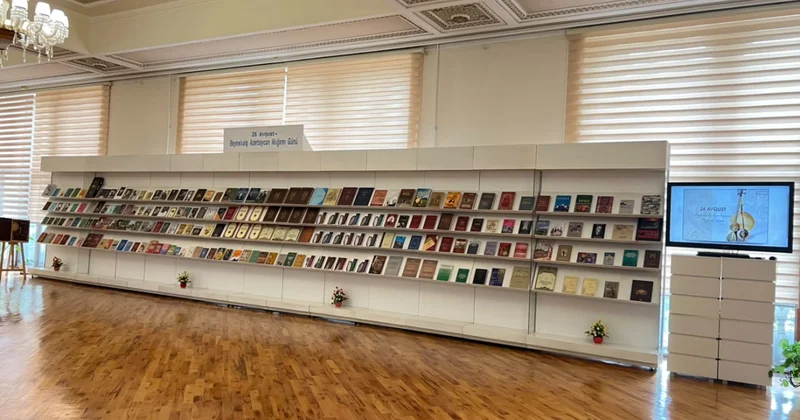 В Национальной библиотеке представлена выставка Международный день азербайджанского мугама