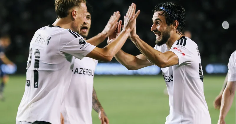 Elvin Cəfərquliyev əməliyyat olunacaq, 3 ay futbol oynaya bilməyəcək