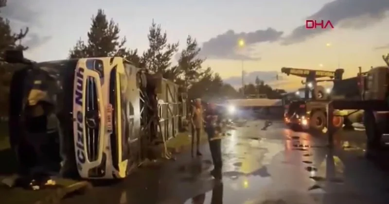 В Турции автобус столкнулся с бензовозом, пострадали 35 человек