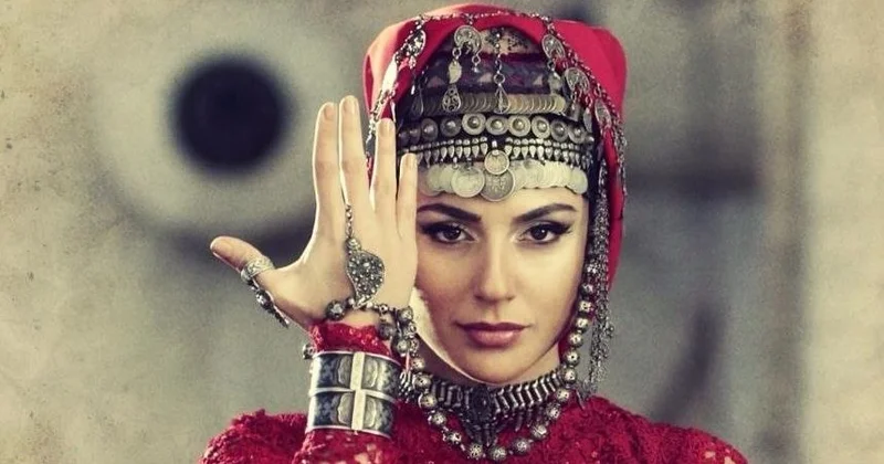 Ter Petrosyanın arvadının mağazalarında AXTARIŞ APARILIR