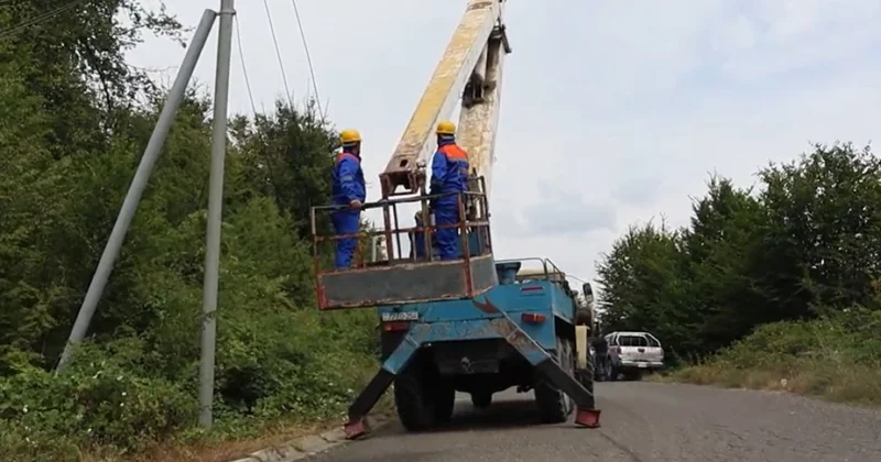 ОАО Азеришыг восстанавливает распределительную сеть в Агдеринском районе видео