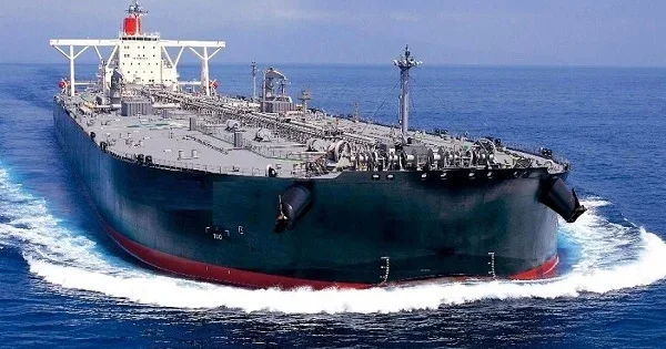 Oman sahillərində neft tankerinə hücum edildi KONKRET