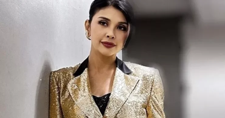 40 il səhnədə: məşhur müğənni yubiley konsertinə hazırlaşır
