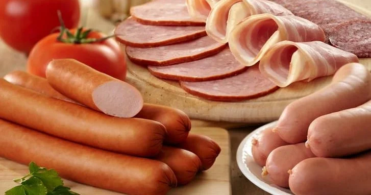 Kolbasa və sosiska alarkən nələrə diqqət etməliyik ? QİDA MÜTƏXƏSSİSİ