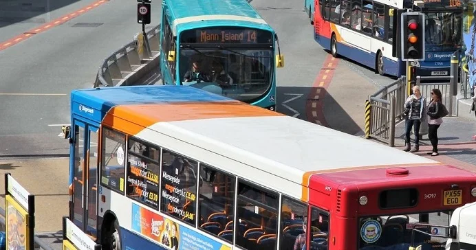 Dünyada ictimai nəqliyyatdan aylıq istifadə neçəyə başa gəlir?
