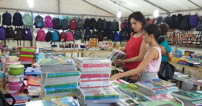 Valideynlər, bu səhvi etməyin! Məktəb alış verişi ilə bağlı VACİB MƏSLƏHƏT