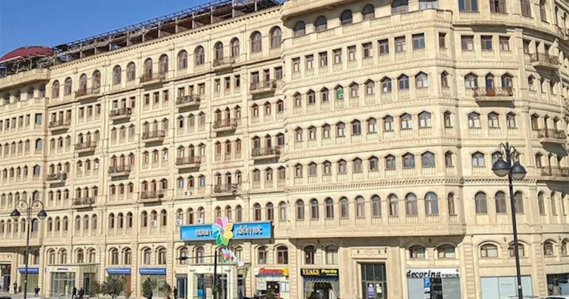 Mərkəzi Bank “Amay TM”dəki 260 m² sahəsi olan əmlakını cəmi 190 minə satıb