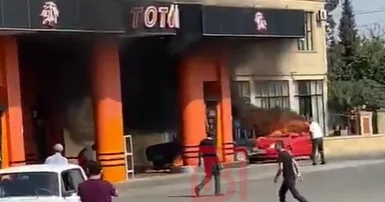 Yevlax Bərdə yolunda avtomobil YANIR VİDEO