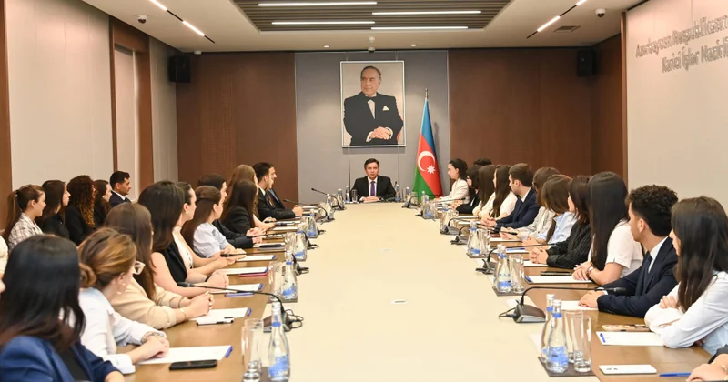 “Maarifçi” proqramının iştirakçıları Azərbaycanın xarici siyasətinin prioritetləri barədə məlumatlandırılıb