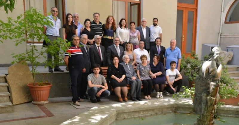 “Tofiq Bakıxanov Bakıxanovlar nəslindən deyil” ŞOK İDDİA