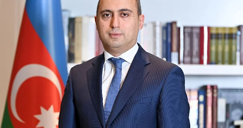 Nazir onları təbrik etdi