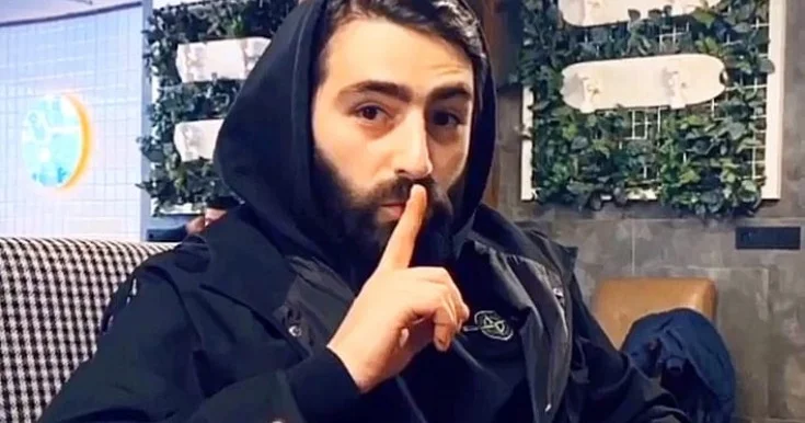 Elşad Xose hər şeyi sildi Foto