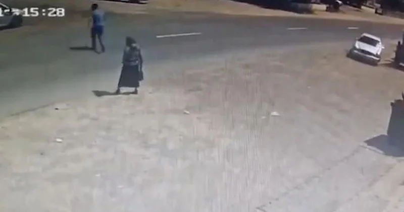 Öldüyü qəza anasının gözləri önündə baş verdi Video