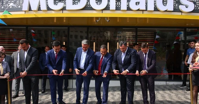 McDonald s Azərbaycan Nizami Mall da yeni restoran açıb