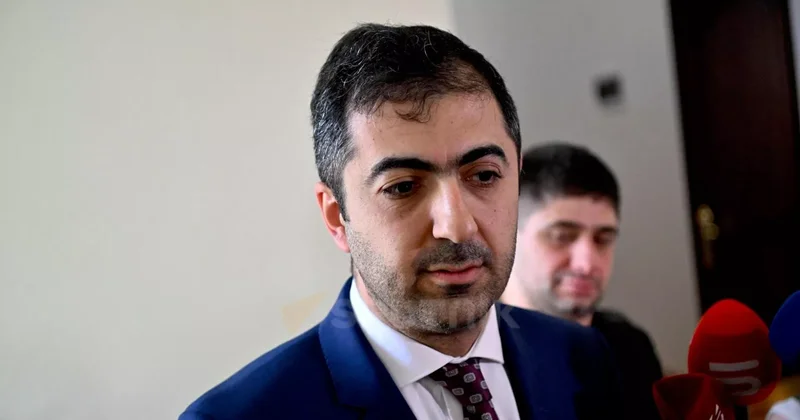 Robert Koçaryana ittiham irəli sürülüb Müdafiənin çoxsaylı sualları var