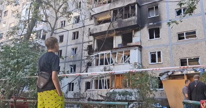 Kiyevin Salomensk rayonu: Sıra ilə dağıdılmış evlər