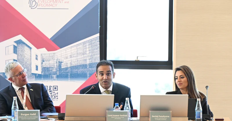 Britaniya parlamentarisi : Azərbaycanla bağlı uşaqlıq xatirələrim bugünkü əməkdaşlığa ilham verir