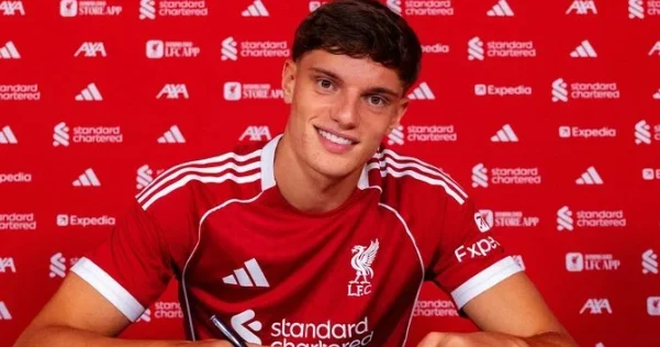 Liverpul un yeni transferi üçün mövsüm başlamamış bitdi