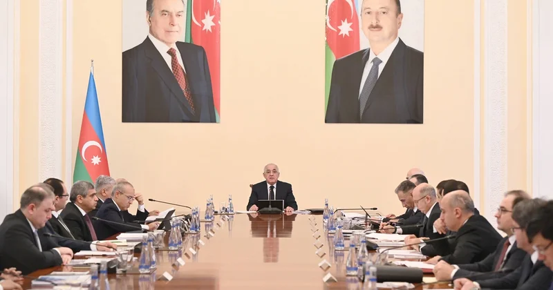 Gələn ilin büdcə layihələrinin Prezidentə təqdim edilməsinə qərar verilib