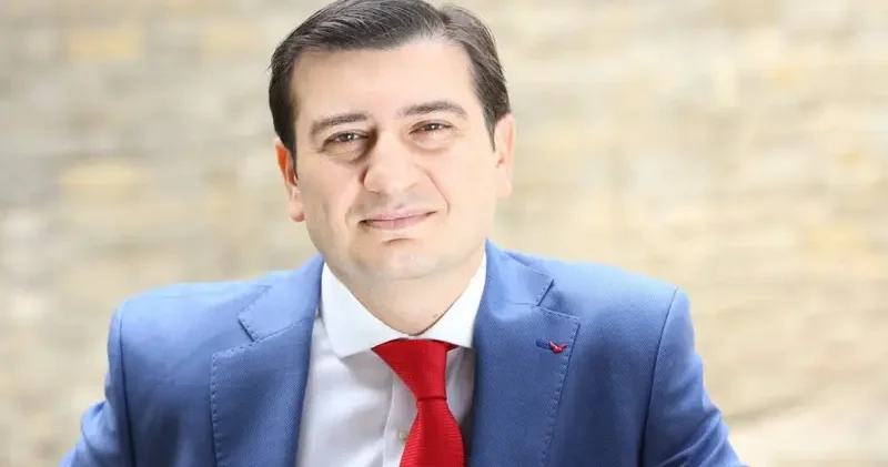 Hakim vəkilin vəsatətini oxumasına imkan verməyib