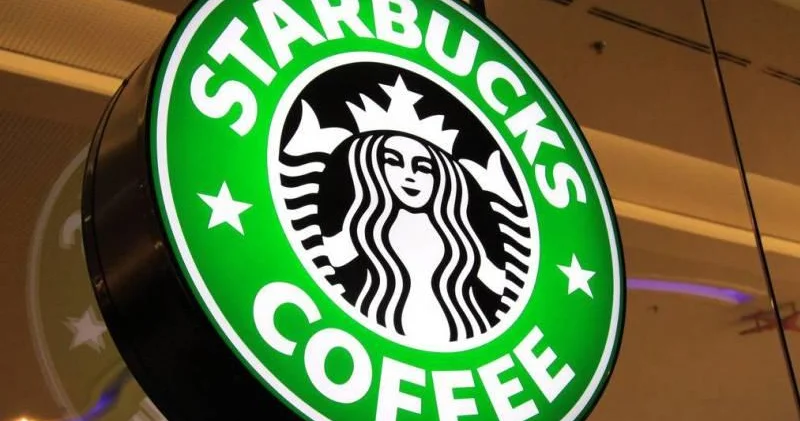 Starbucks закроет сотни кофеен