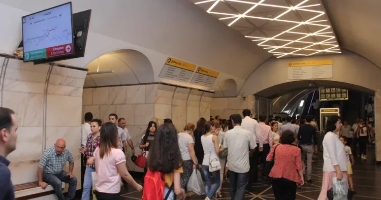 Bakıda yeni metro stansiyası tıxac probleminin həllinə kömək edəcəkmi? RƏY
