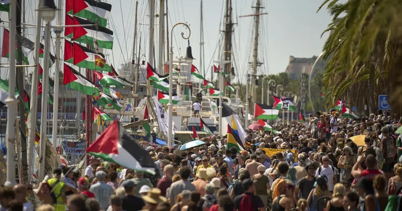 “İspaniya və İtaliya “Global Sumud“ flotiliyasını müşayiət etmək üçün hərbi gəmilər göndərir“ “Euronews“