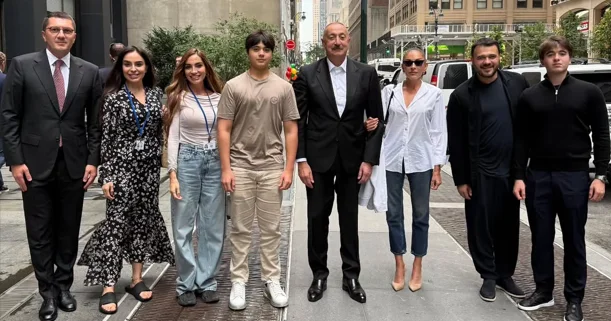 Leyla Əliyeva Nyu Yorkdan ailəvi fotolarını paylaşıb