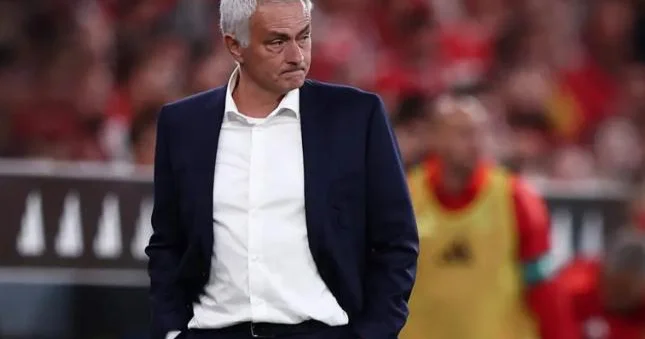 Mourinyo Portuqaliyaya qayıdan kimi qalmaqal yaratdı