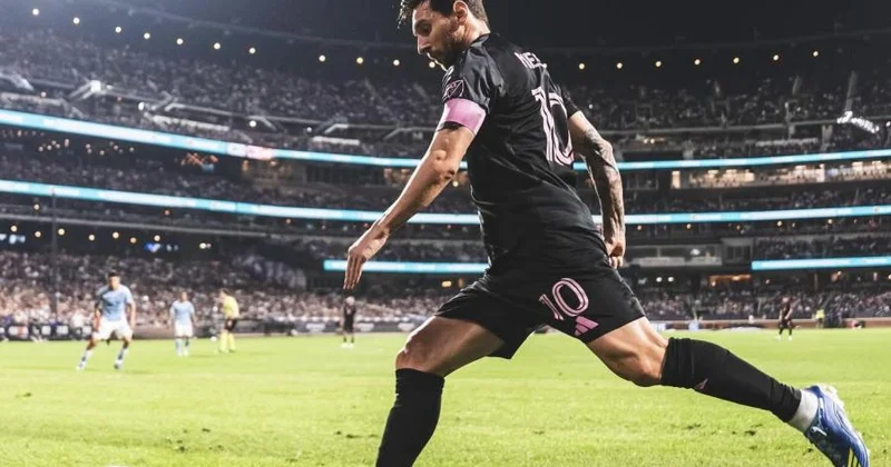 Messi yenə qolları sıraladı