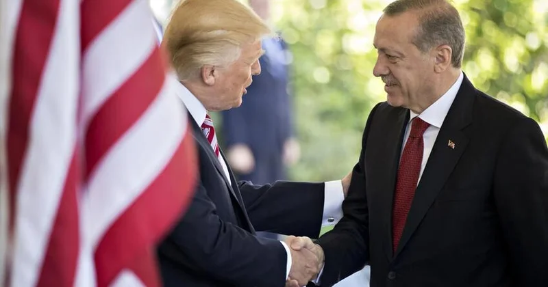 Trampdan Ərdoğana özəl jest Nadir hallarda bunu edir