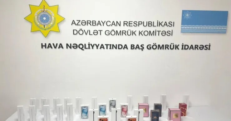 Pul verməsin deyə gətirdiyi iPhone ları başqalarına payladı