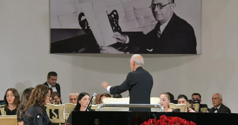 Filarmoniyada “Dostluq” adlı i konsert baş tutub. FOTO