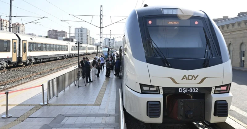 ADY ilk dəfə regiondaxili marşrut üzrə sərnişin daşımalarına başlayır FOTOLAR