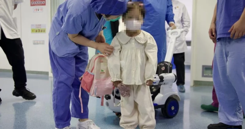 Çində beşyaşlı uşağa süni ürək qoyulub