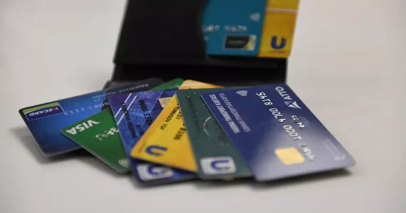 Hər müştəriyə yalnız bir bank kartı veriləcək?