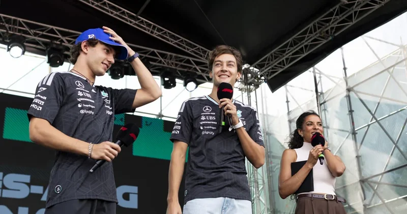 Formula 1 pilotları Bakıda azarkeşlərlə görüşdü (FOTO)