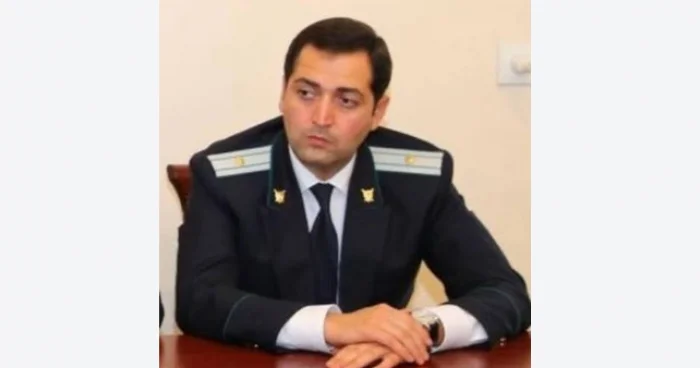5 min manat pulumu alıb, qaytarmadı Qənizadədən şikayət