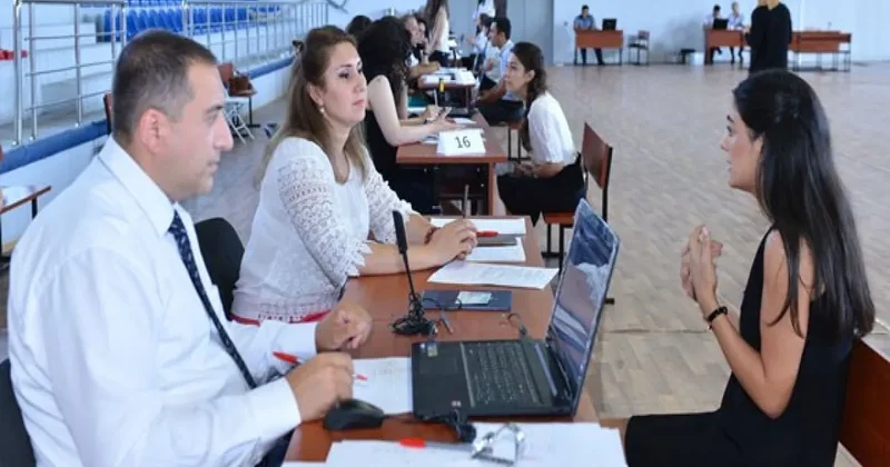 Azərbaycanda bu şəxslər dövlət qulluğu vəzifəsini tuta bilməyəcəklər
