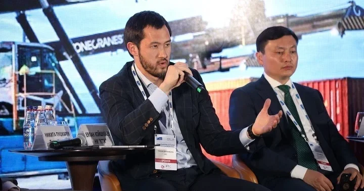 Казахстан расширяет контейнерный флот для перевозок через Азербайджан